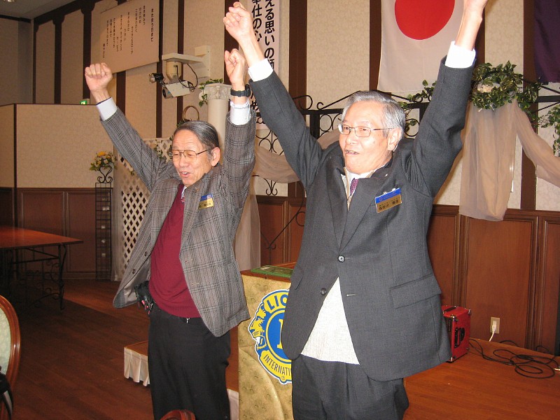 2011120704
