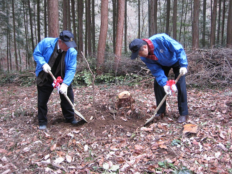 2012020303